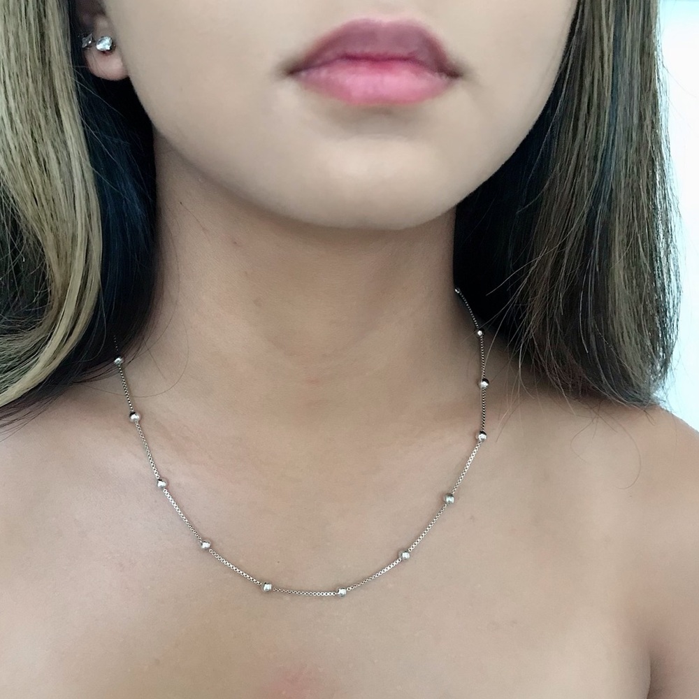 Sterling Silver ball Necklace. 18”L